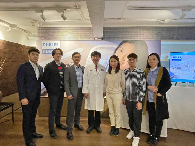 張朝凱醫師,飛利浦,舒適光,諾貝爾眼科